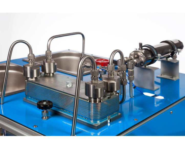 COMPUTER CONTROLLED REVERSE OSMOSIS/ULTRAFILTRATION UNIT - ROUC