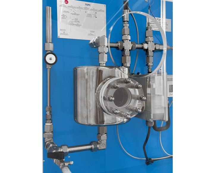 COMPUTER CONTROLLED SATURATION PRESSURE UNIT - TSPC