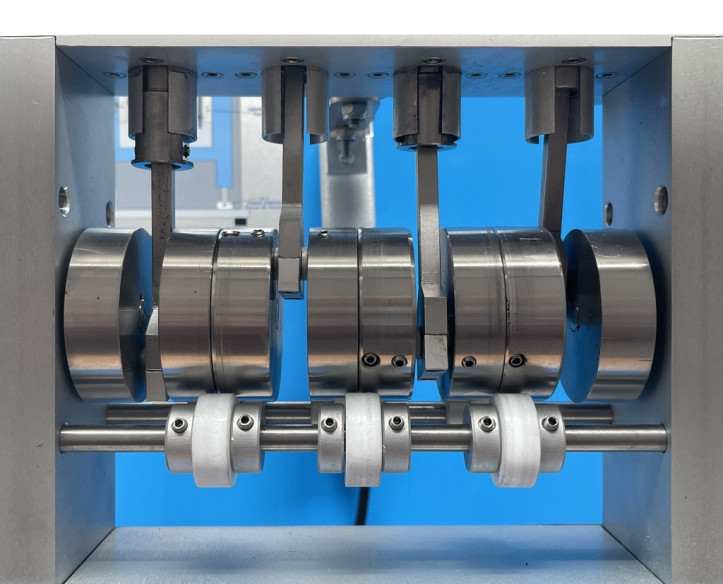 COMPUTER CONTROLLED RECIPROCATING MASS BALANCING UNIT - MBMRC